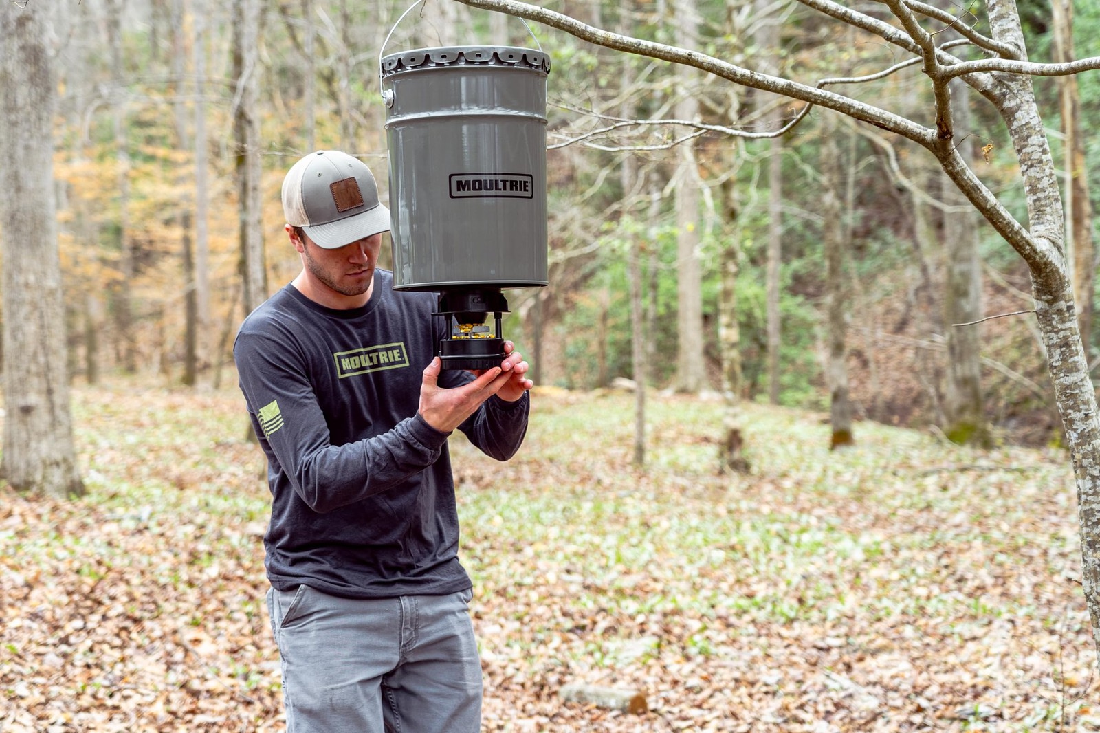 All-in-One Hanging Deer Feeder - 40 Lb, Bluetooth App