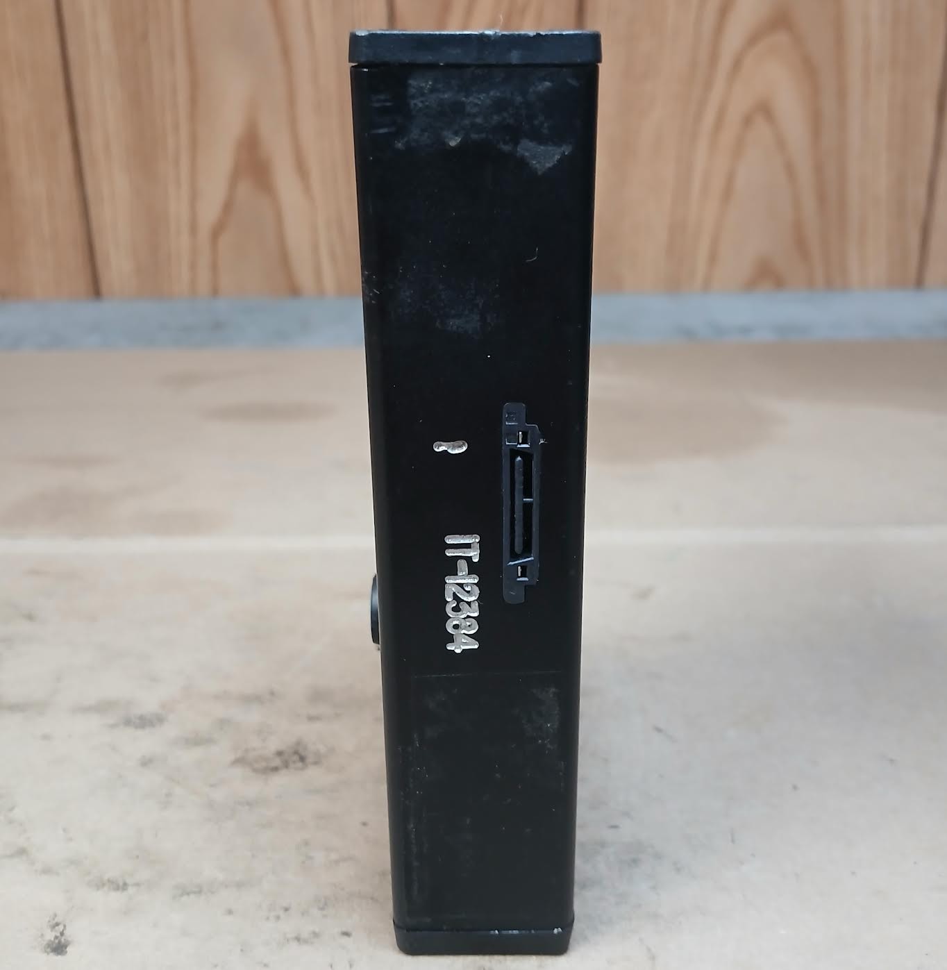 Crystal Engineering is33 Series Pressure Calibrator 36/3000 Psi