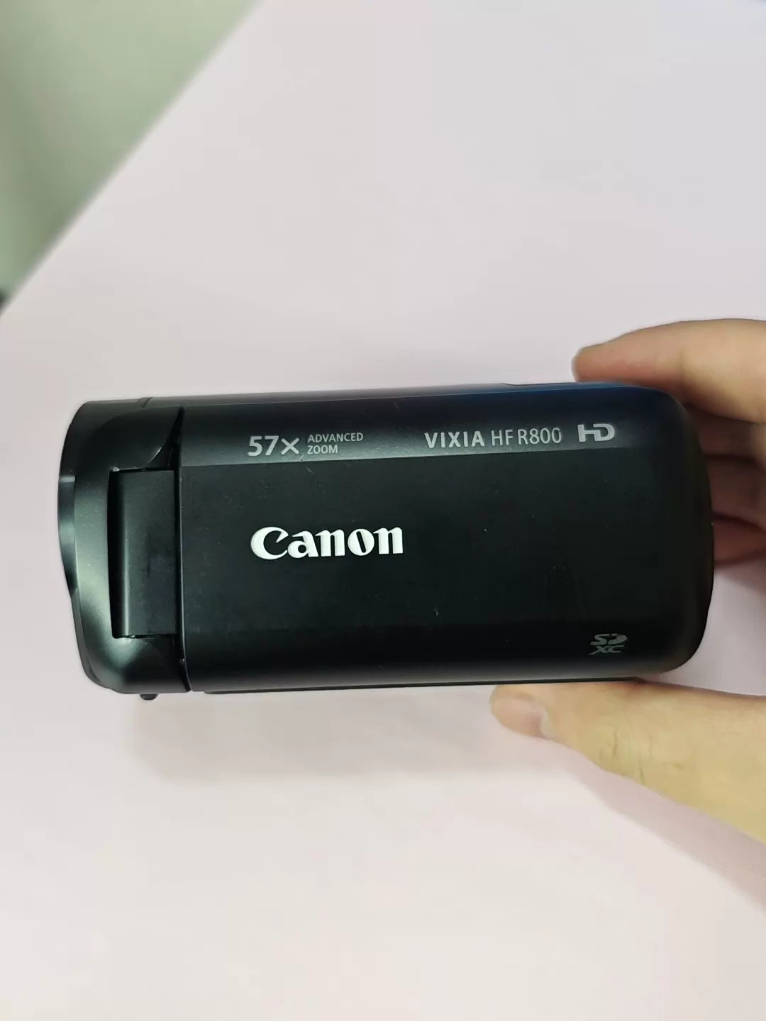 Canon VIXIA HF R800 HD Handheld Camcorder 32x Optical 57x Digital IS Black