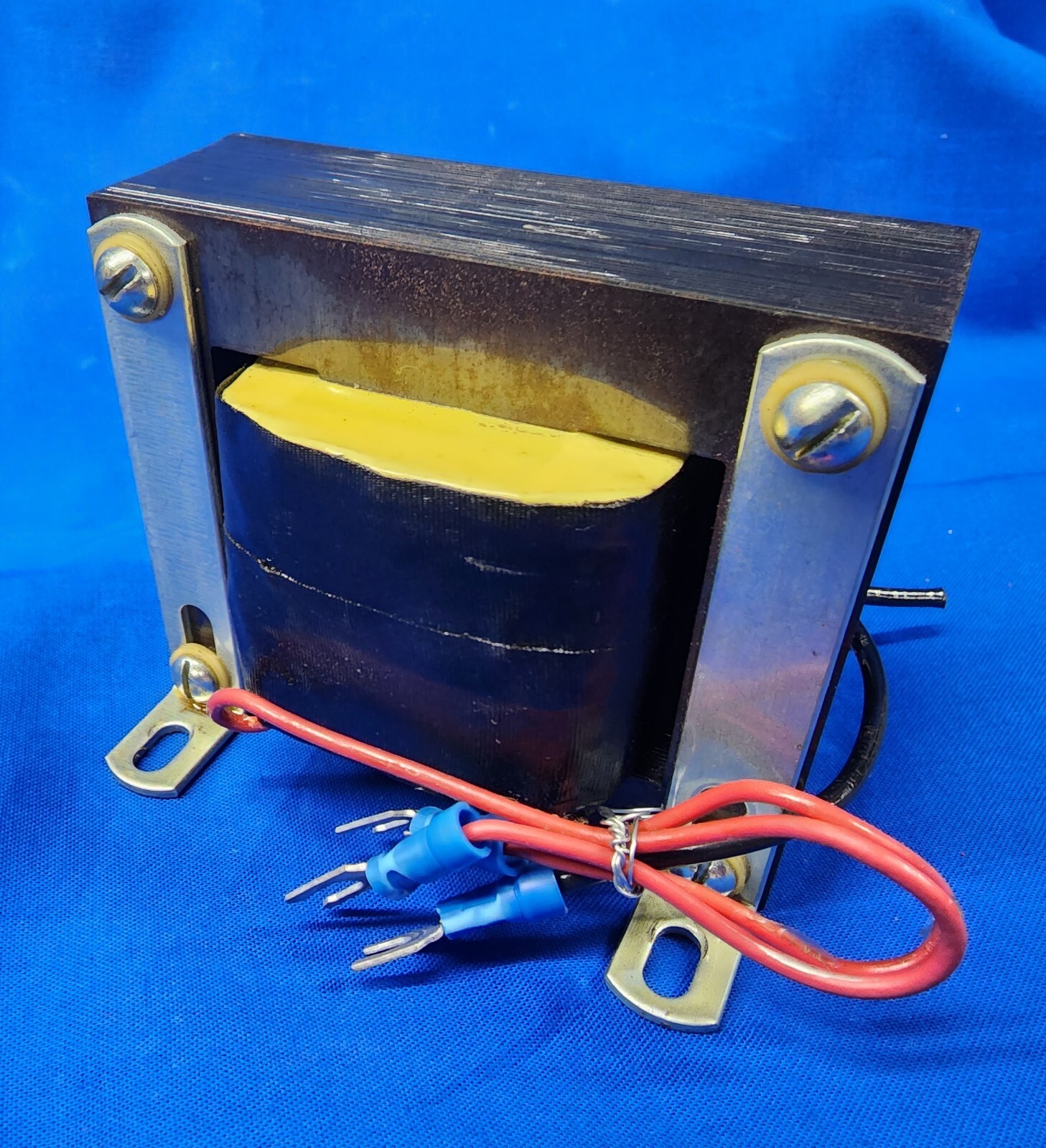 UNBRANDED TRANSFORMER 4 HOLE MOUNT