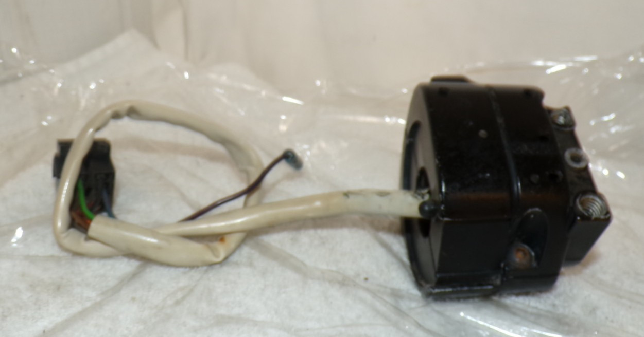 84 Harley Electra Glide FLHTC Right Start Stop Switch Assembly OEM 70219-87