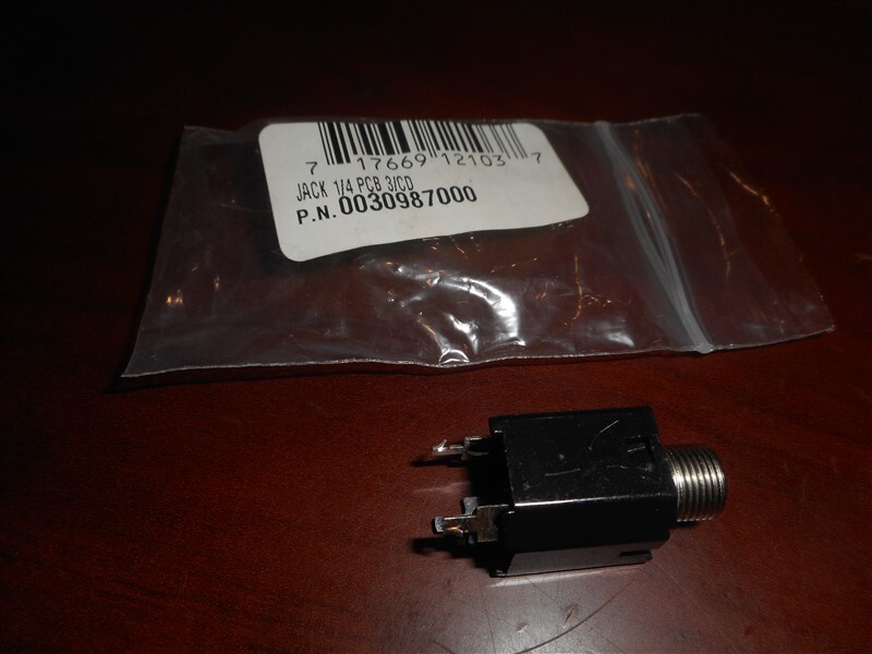 NEW - Genuine Fender 3-Pin PCB Mount Jack, #003-0987-000