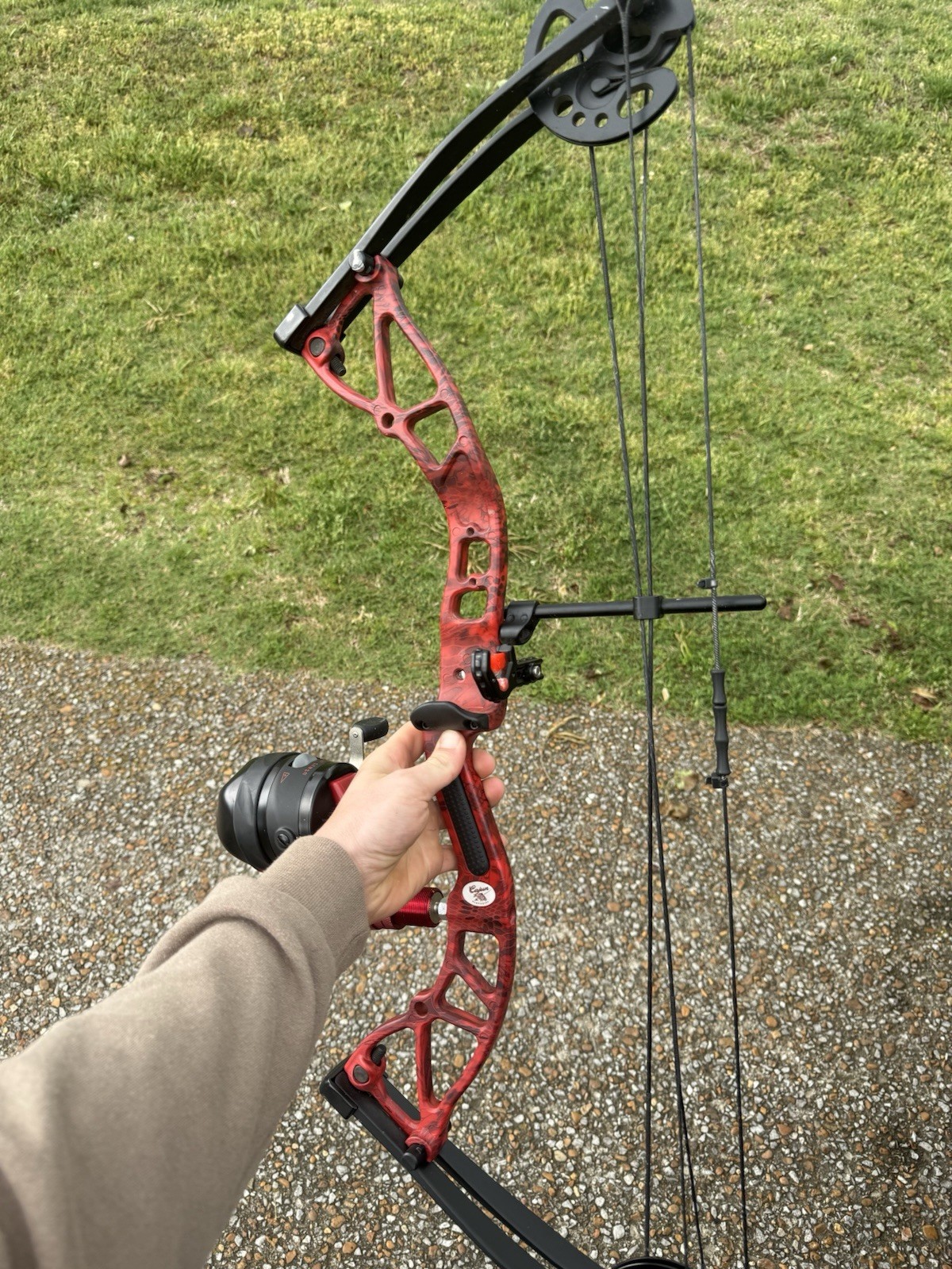CAJUN Shore Runner RTF Kryptec Red RH Compound Bow Package (A19CB210045R)