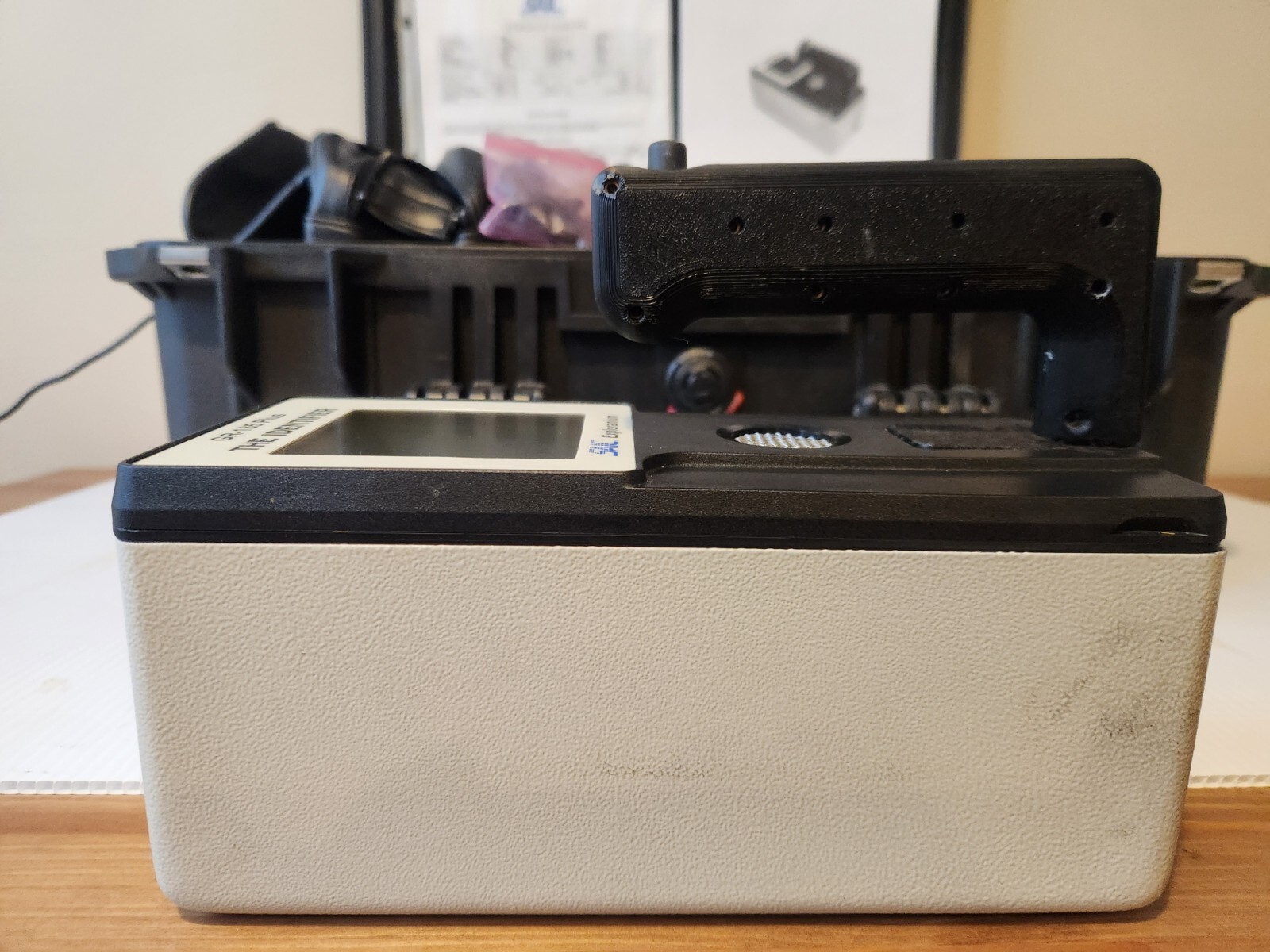 SAIC Exploranium GR-135 ND-H Plus The Identifier detector, tested, guaranteed