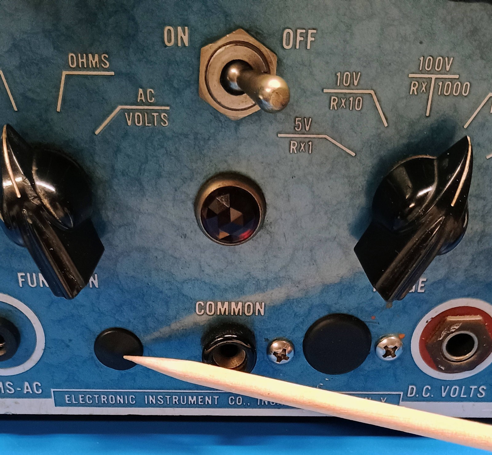 EICO Model 221 Vacuum Tube Voltmeter (VTVM) SN: 21238