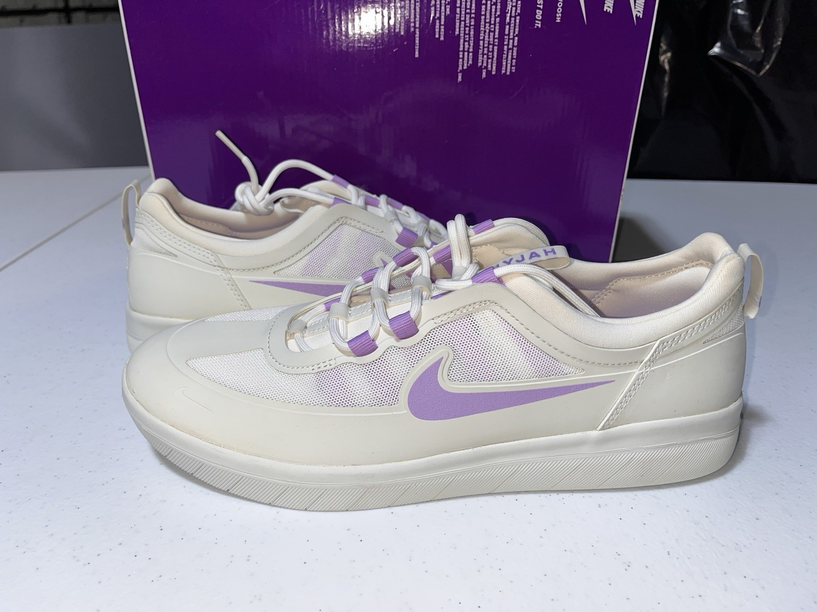 Nike SB Nyjah Free 2 Summit White/ Lilac, Excellent Condition, With Damaged Box