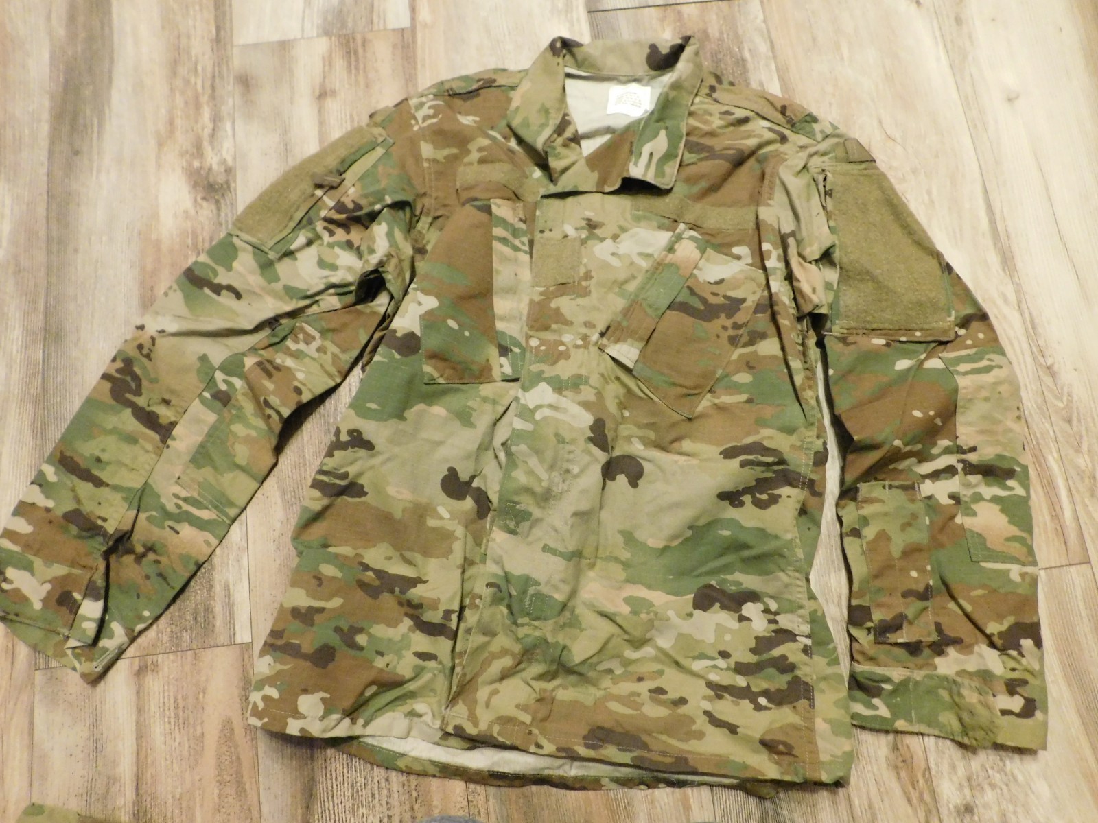 US ARMY OCP COAT SZ SMALL- REGULAR NEW