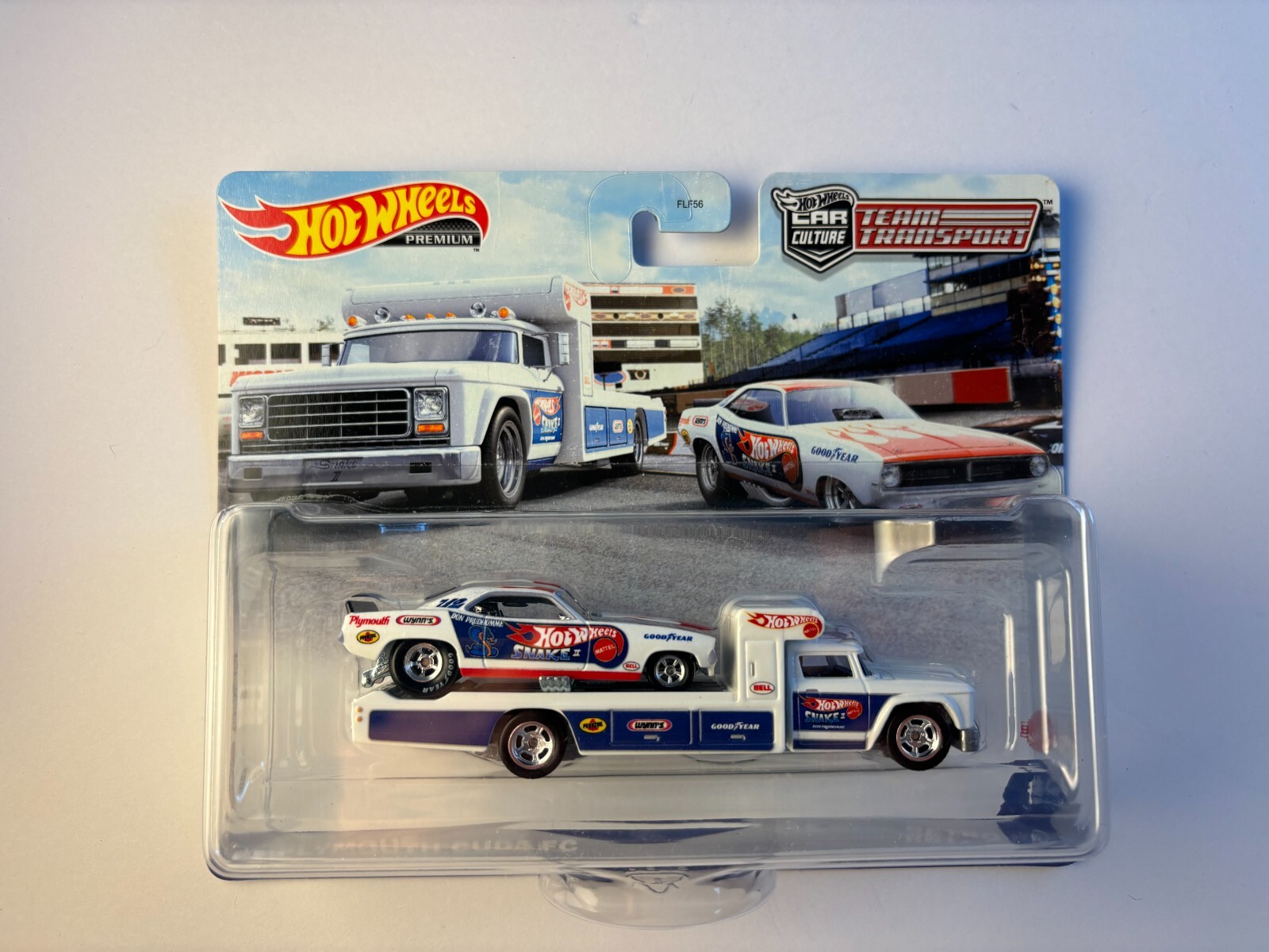 HOT WHEELS Team Transport white 72 Plymouth Cuda Snake II & Retro Rig bxaaa