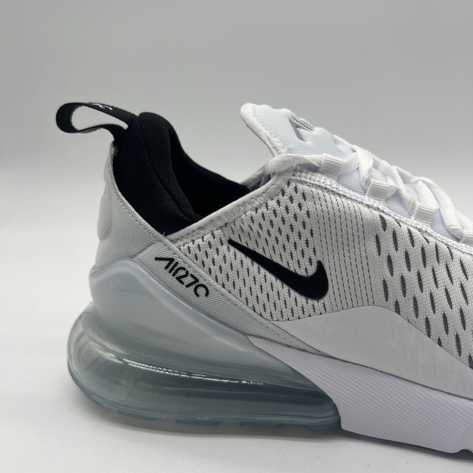 NIke Air Max 270 White Black AH8050 100 Mens Size 10.5 NEW Running Sneakers