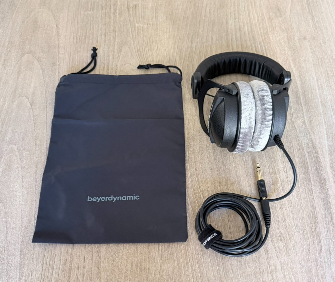 Beyerdynamic DT 770 PRO 80 Ohm Studio Headphones - Black/Grey