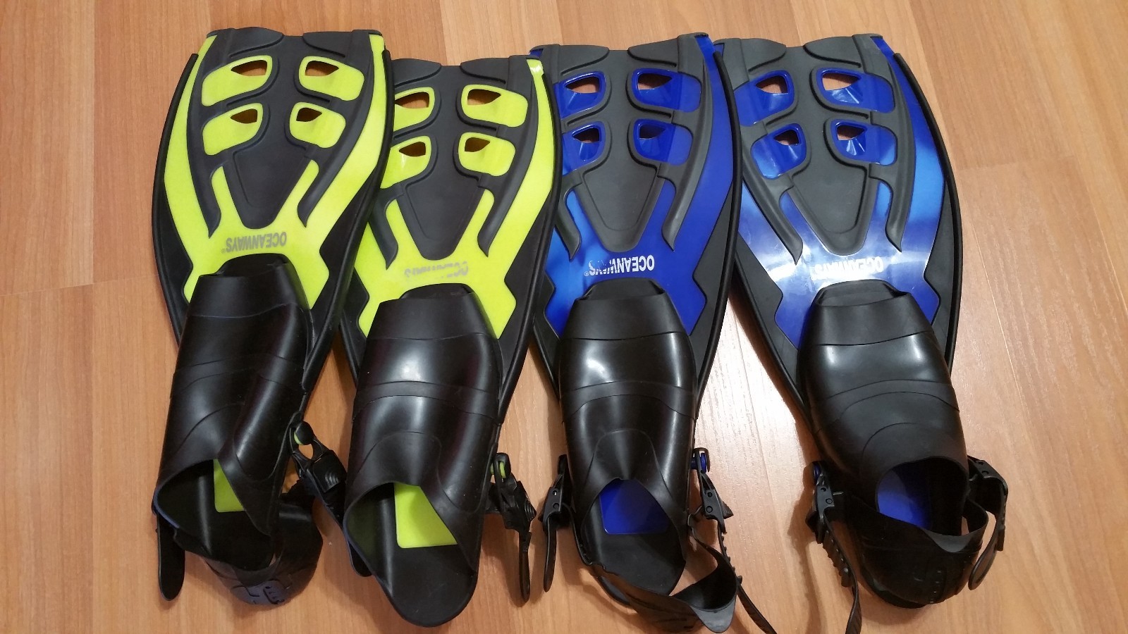 TWO Pairs Of Oceanways S-M Fins - Blue & Neon - 3-8 US Size