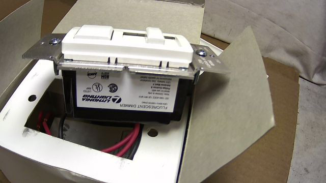 Lithonia Lighting 300879 White Fluoresent Dimmer Switch 1200 VA-New In Box