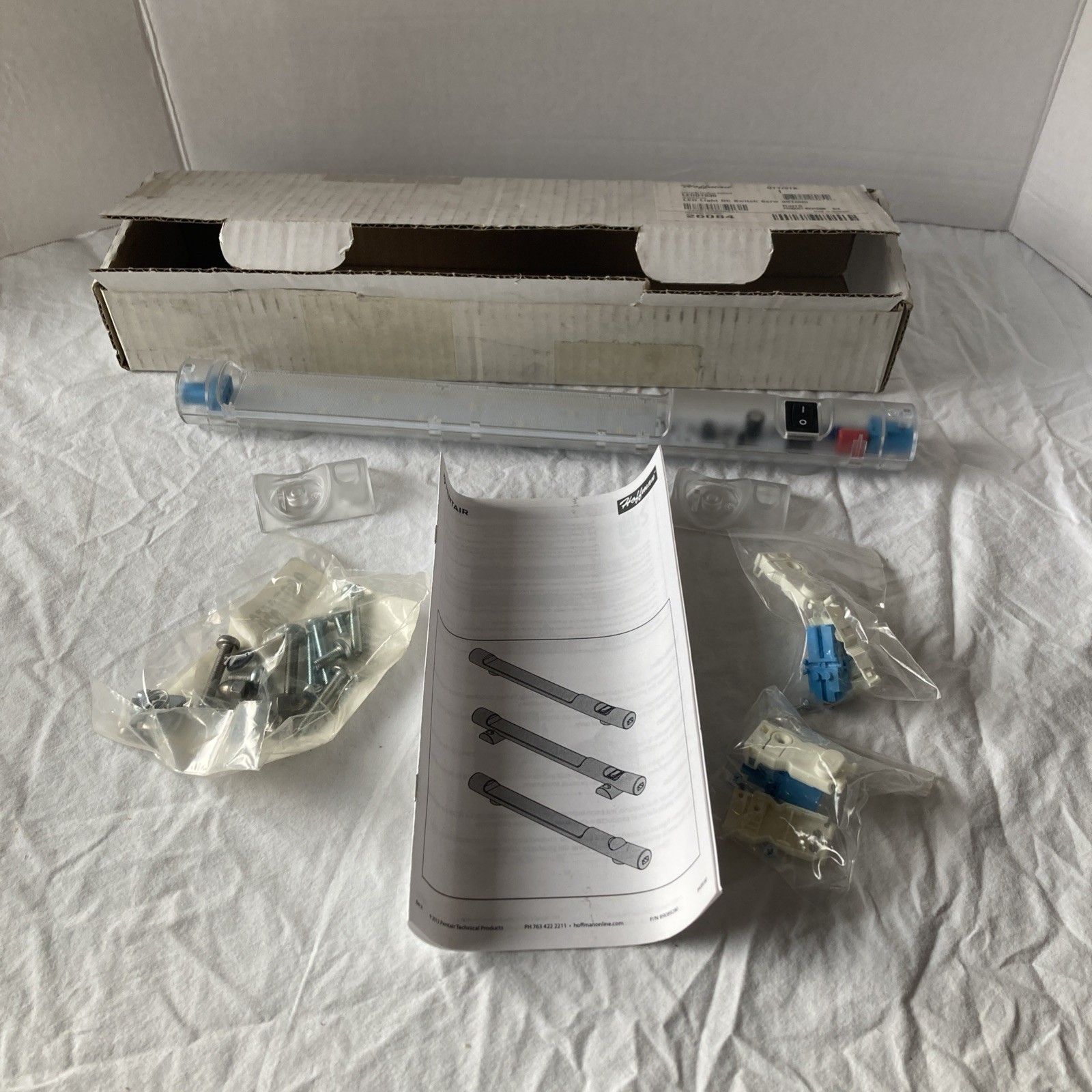 NEW HOFFMAN INTERNAL 26084 LEDD1S35 LED LIGHT DC SWITCH SCRW 351MM