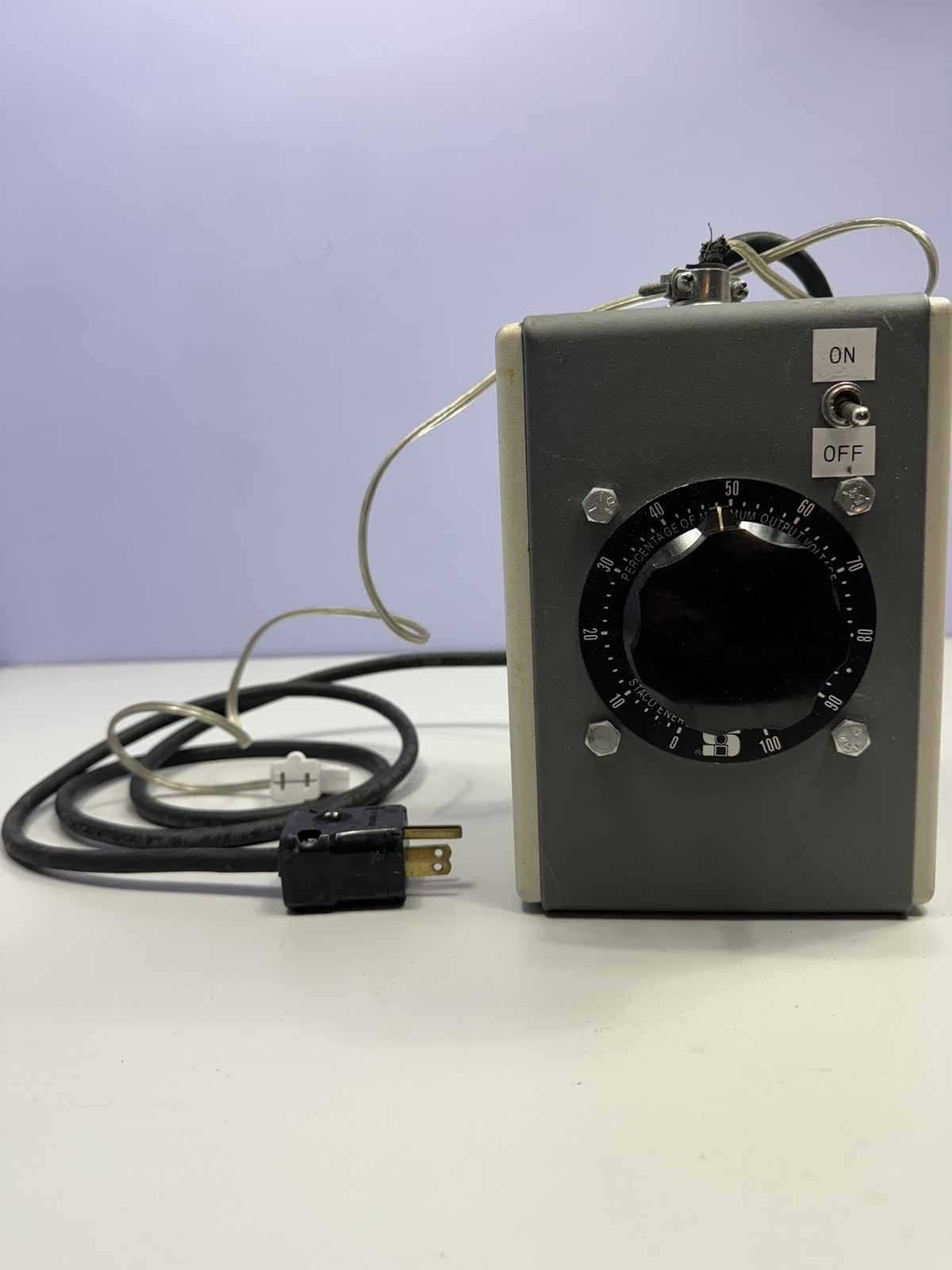 staco variable transformer 700 watt
