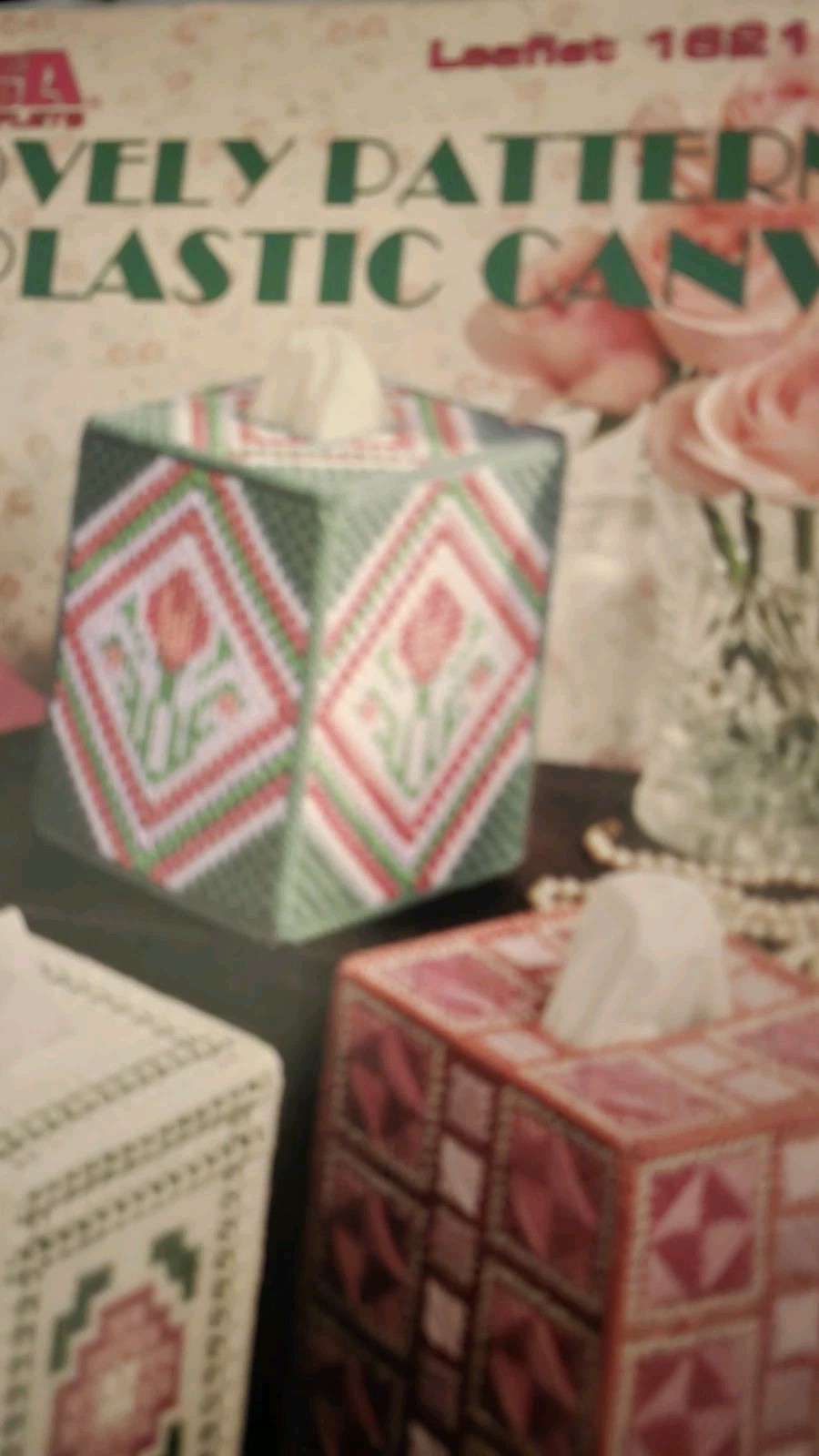 LEISURE ARTS LOVELY PATTERNS PLASTIC CANVAS