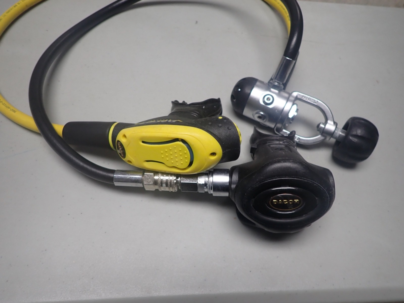 Mares Dacor Scuba Regulator & Octopus Viper. Needs Service
