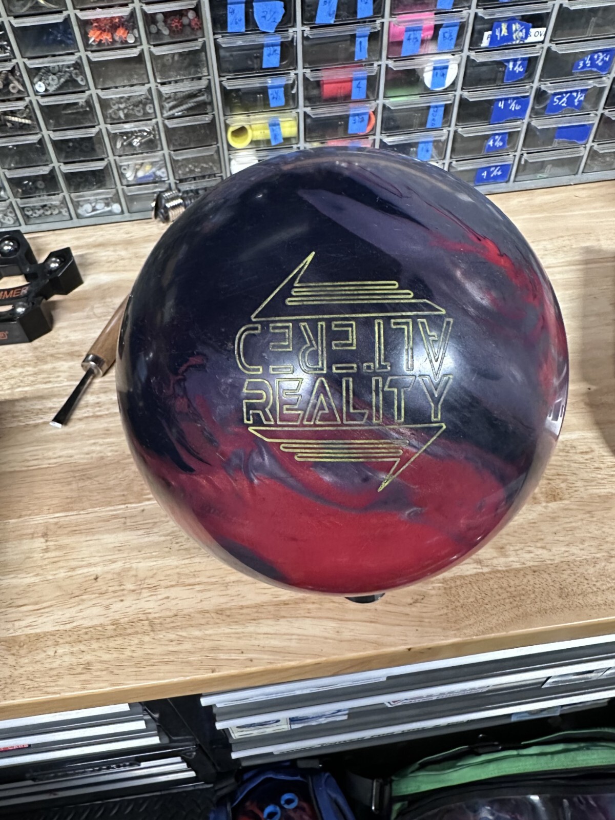USED - Bowling Ball - 15lb 900 Global "ALTERED REALITY" DRILLED WEIGHT 14lb 12oz