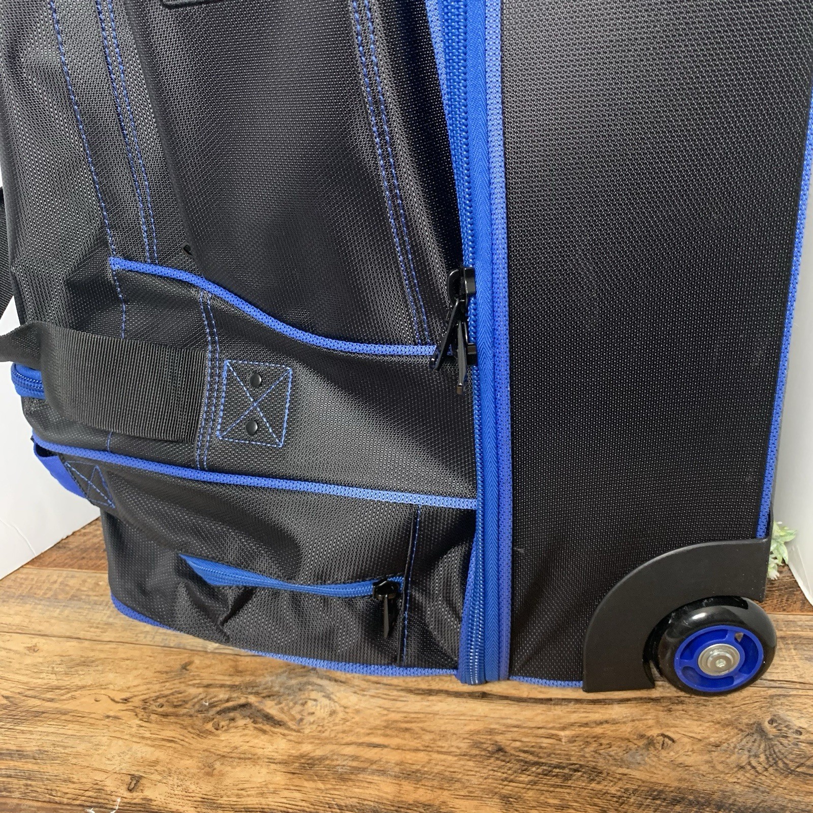 FŪL - Full Split Level Rolling Duffle Luggage Bag with Wheels - Black / Blue