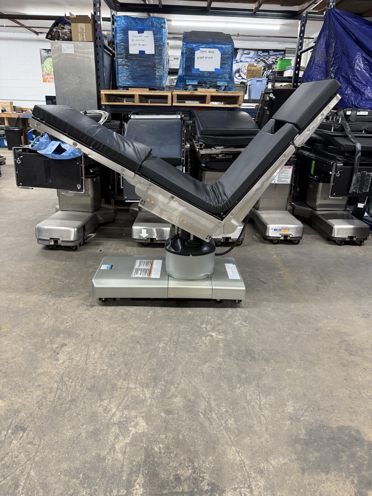 STERIS 4085 SURGERY TABLE