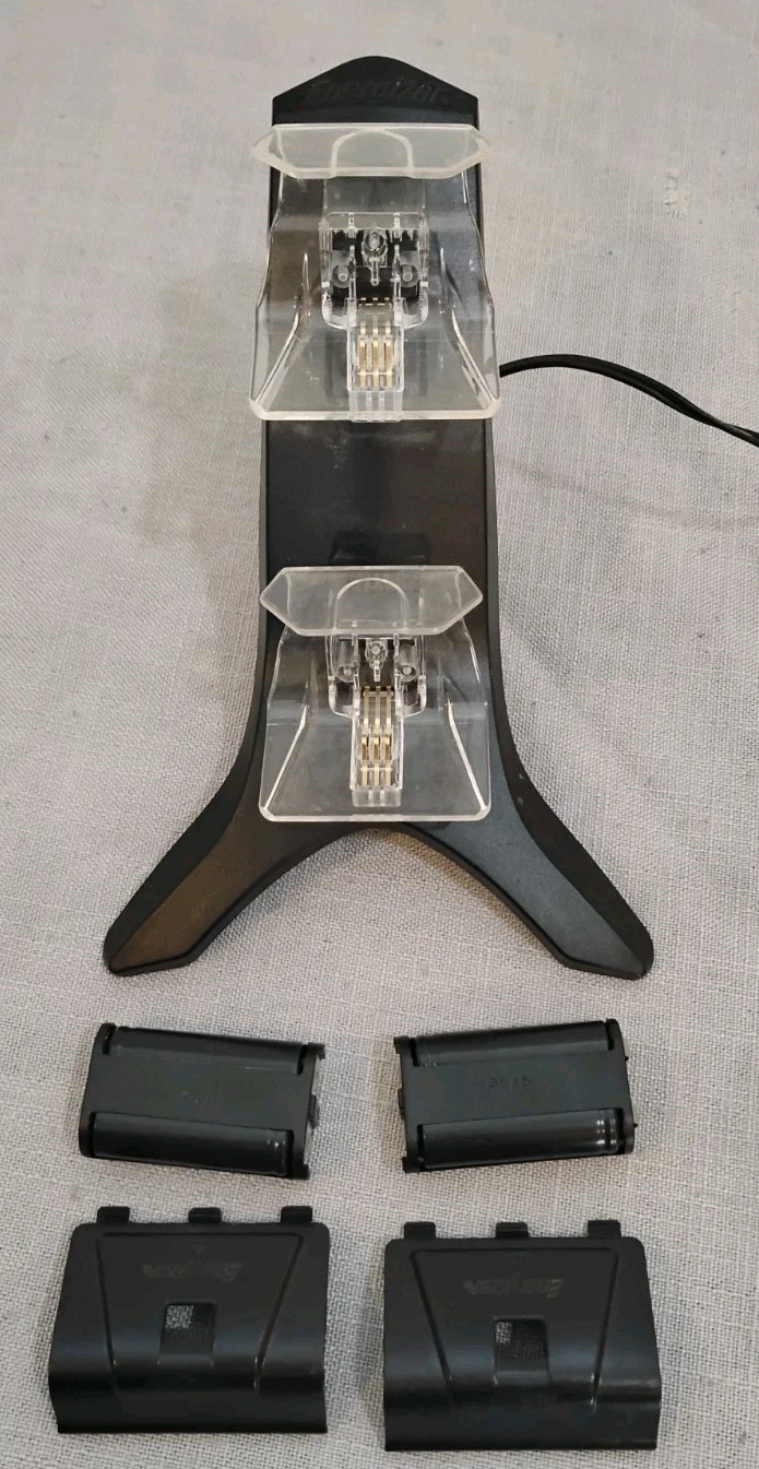 Energizer Xbox One Charge System 2 Rechargeable Battery Packs & Stand UNTESTED