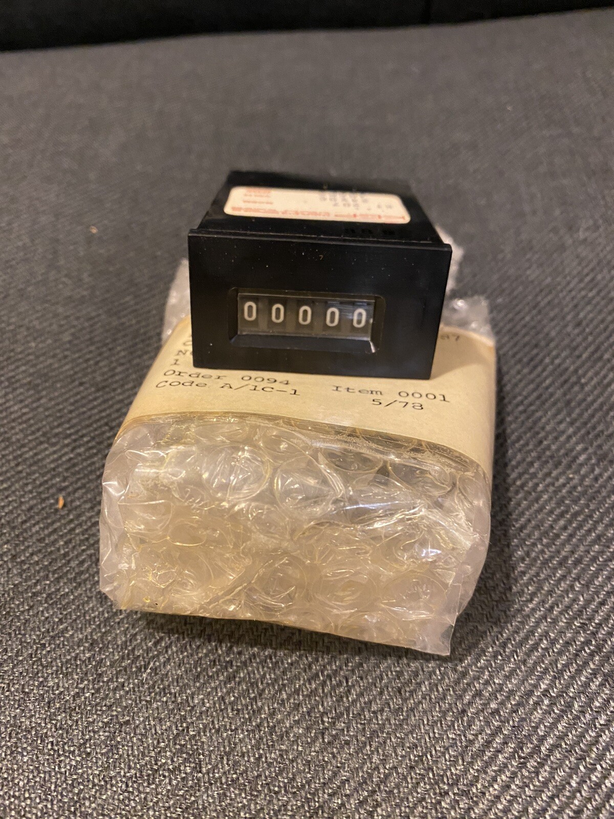 NOS KESSLER-ELLIS ROTATING COUNTER 2862483  24 VDC  10 CPS