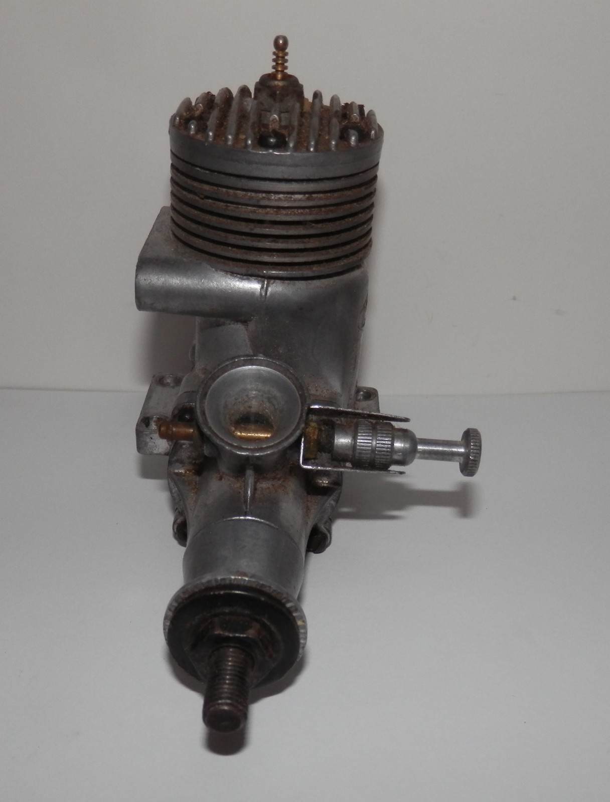 K&B 35 R/C Plane Engine - GOOD COMPRESSION