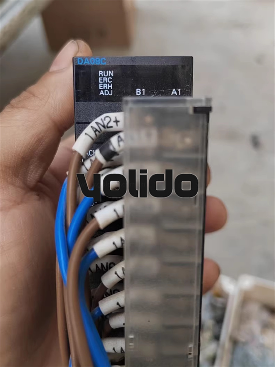 1PC USED FOR OMRON CJ1W-DA08C Brand new with free shipping us free tax