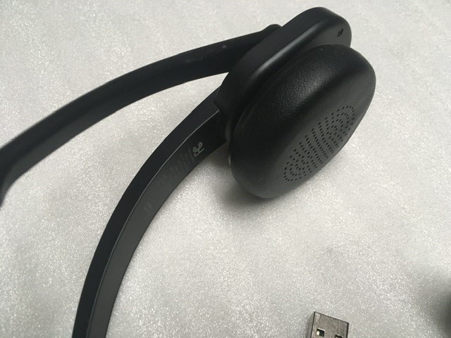 LEVN LE-HS011 Bluetooth USB Headset w/ microphone and USB receiver (dongle)