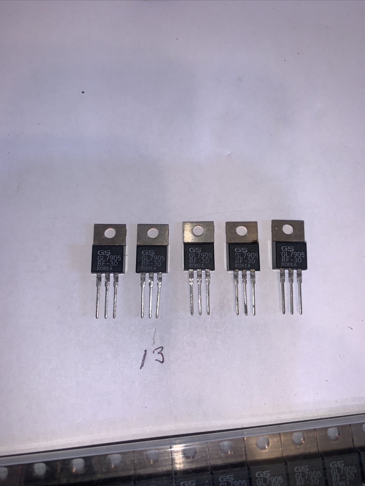GS GL7905  - 5 Volt Regulator - 1 Amp New 5 Pack