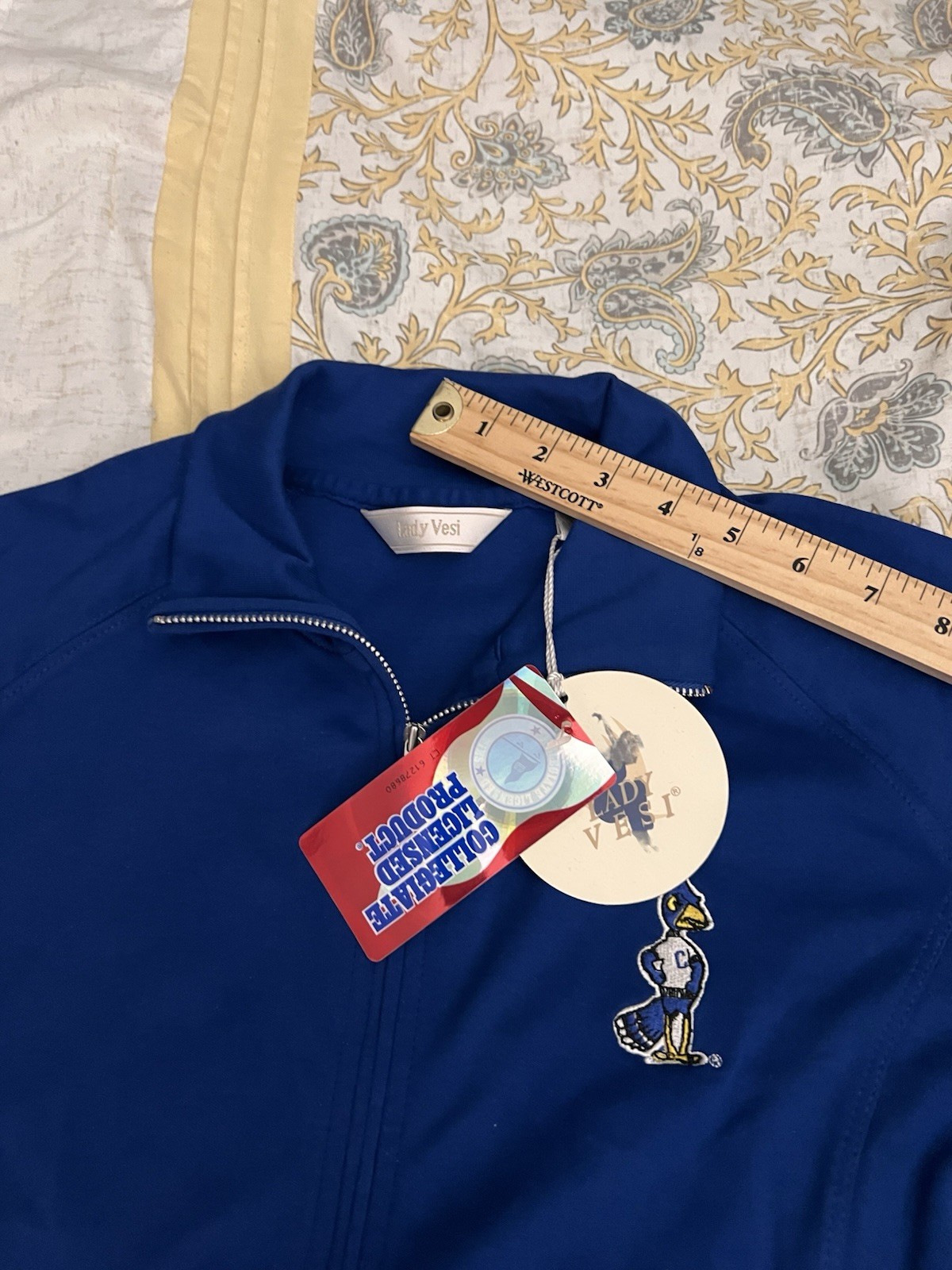 Creighton Bluejays Women’s Medium Full Zip Lightweight Jacket NWT