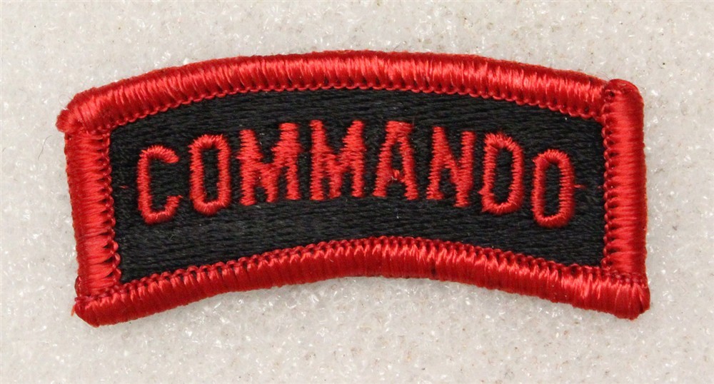 Army patch 5071: ROTC "COMMANDO" tab - red on black w/merrowed edge