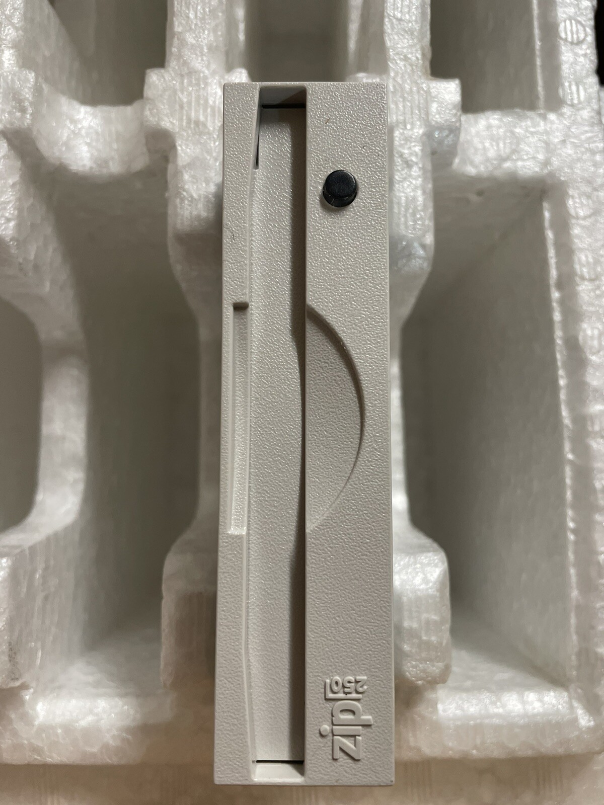 Z250ATAPI IOMEGA IDE/ATAPI ZIP DRIVE 3.5" 250MB
