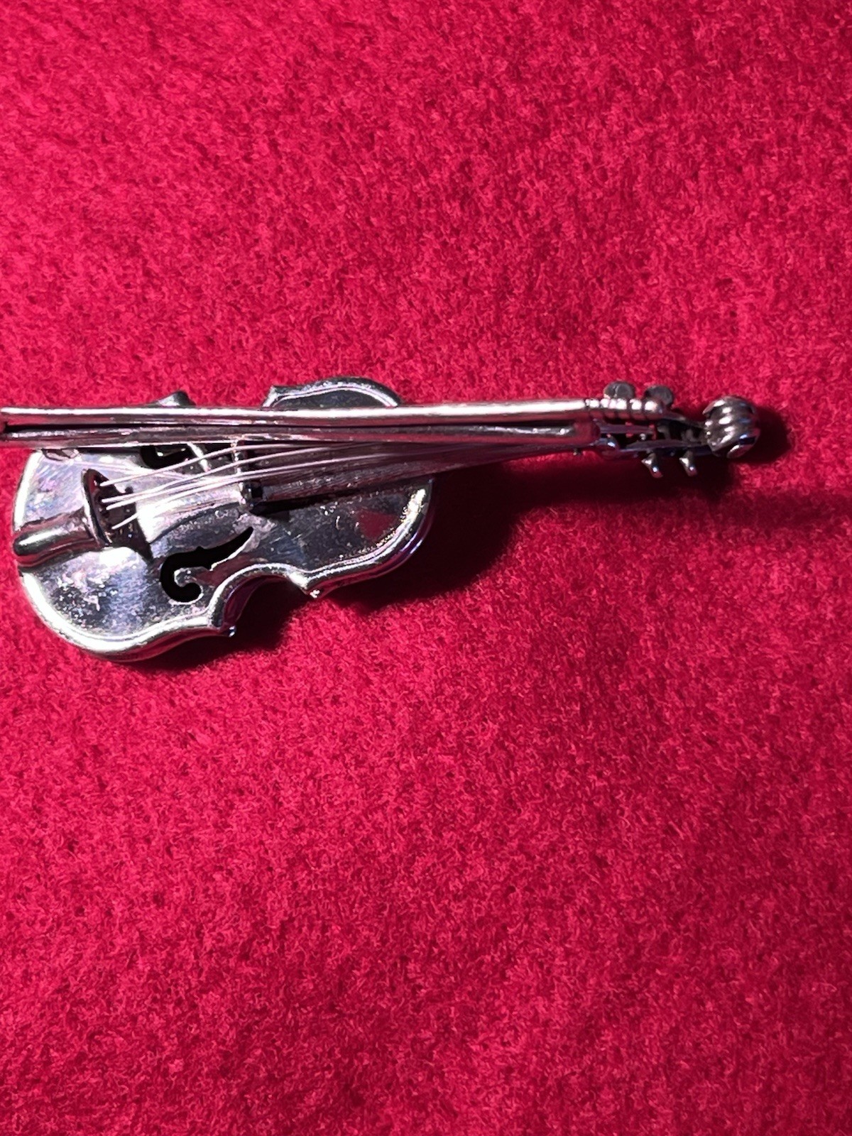 small silver violin w/ attached bow 2 1/4" 925