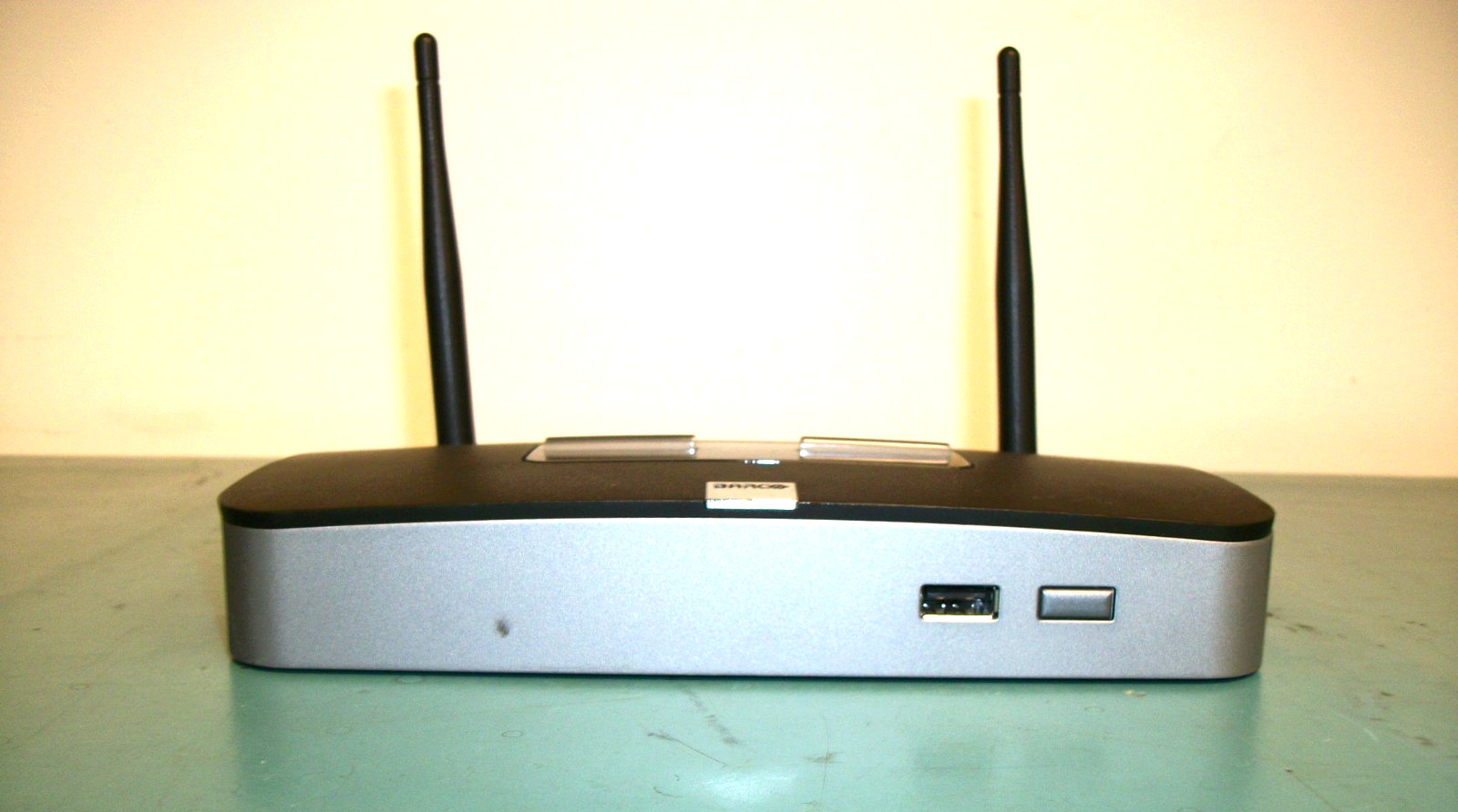 BARCO Model# R9861008 ClickShare CSM-1 Wireless Presentation System