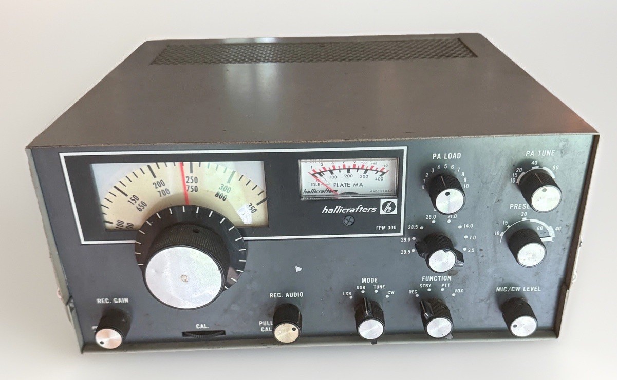 Hallicrafters FPM-300 Solid State Ham Radio Transceiver – Untested ~ Clean