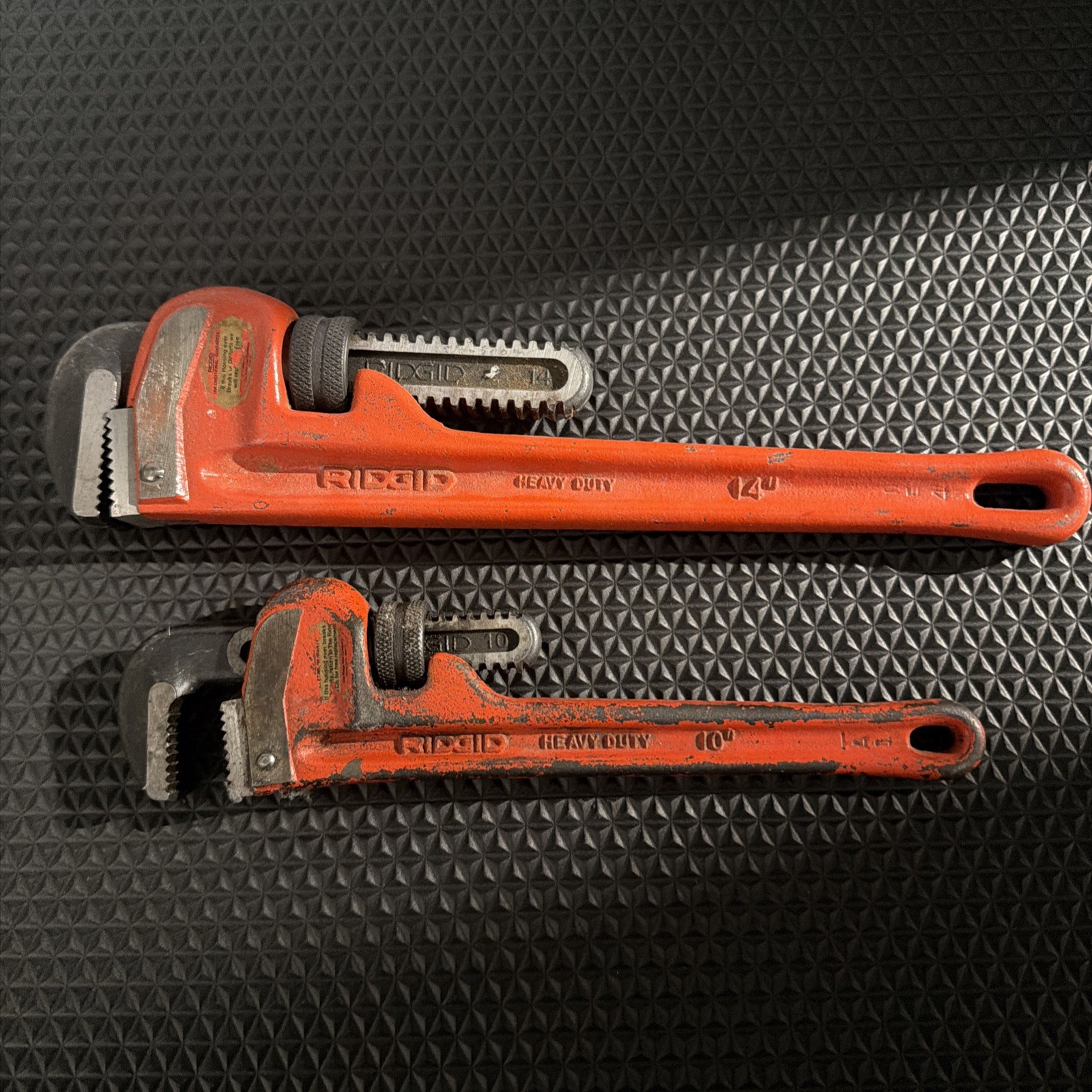 2 Rigid heavy duty pipe wrenches - 14” & 10”