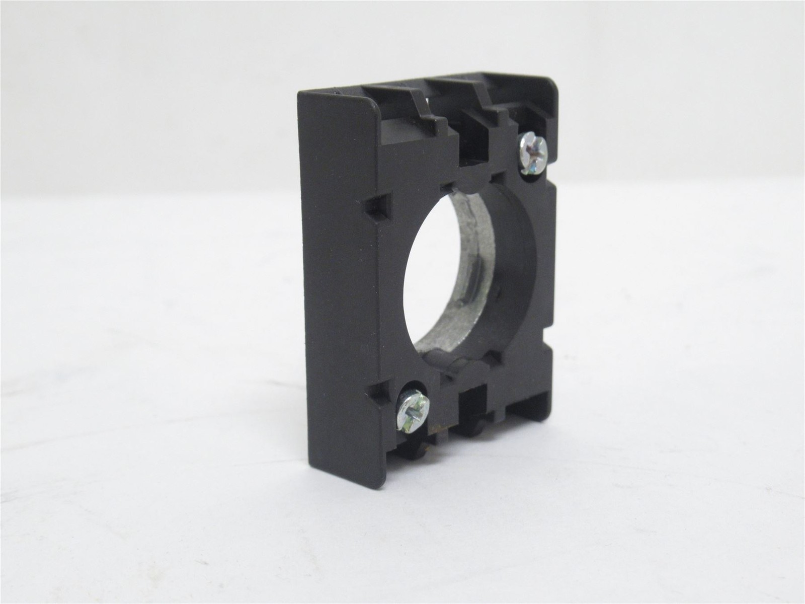 235212 New-No Box; Banner B-LM2T-AU120 Contact Block Support