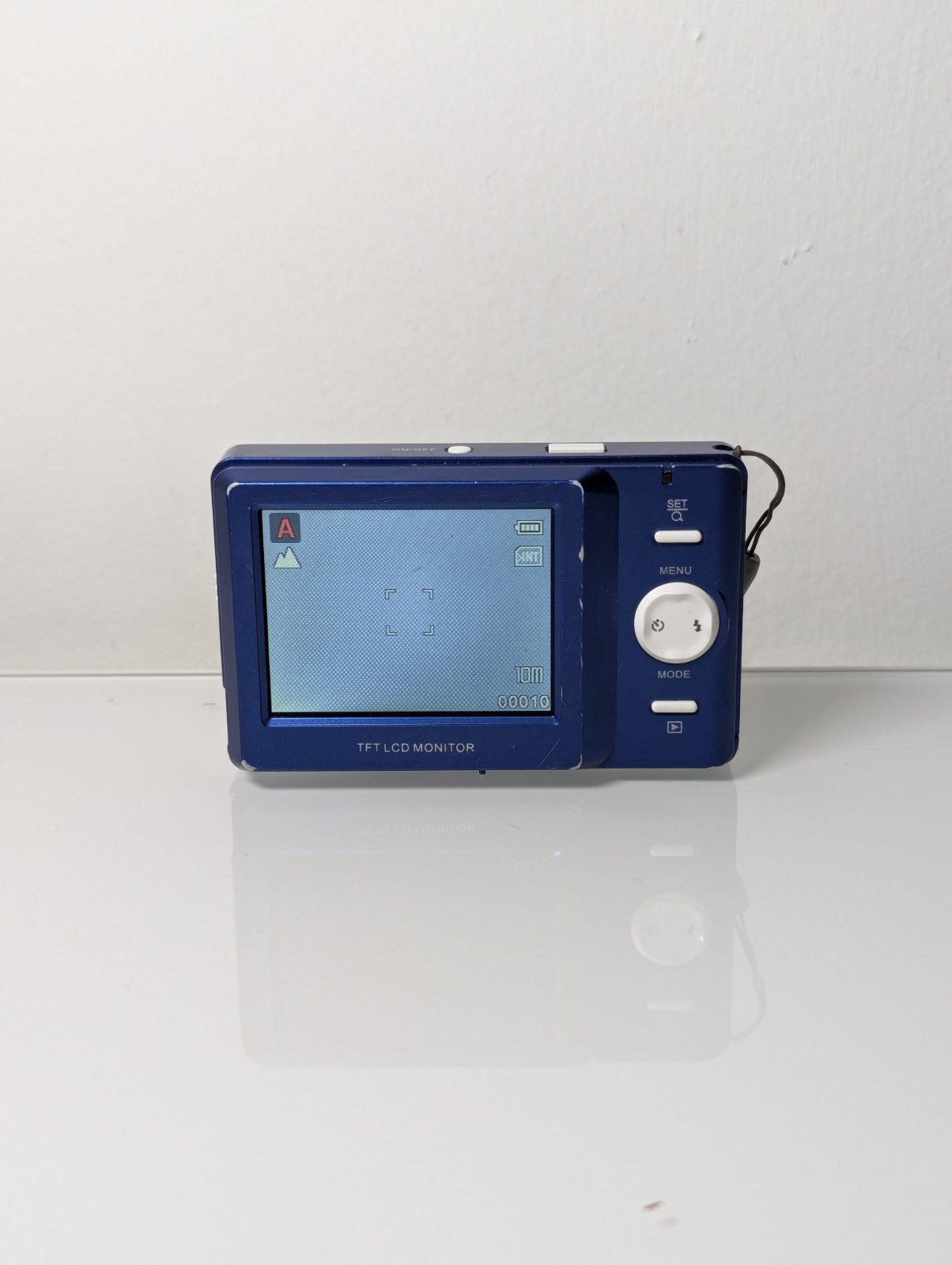 Hitachi HDC-570AB 5.0MP Digital Camera (Tested Working)