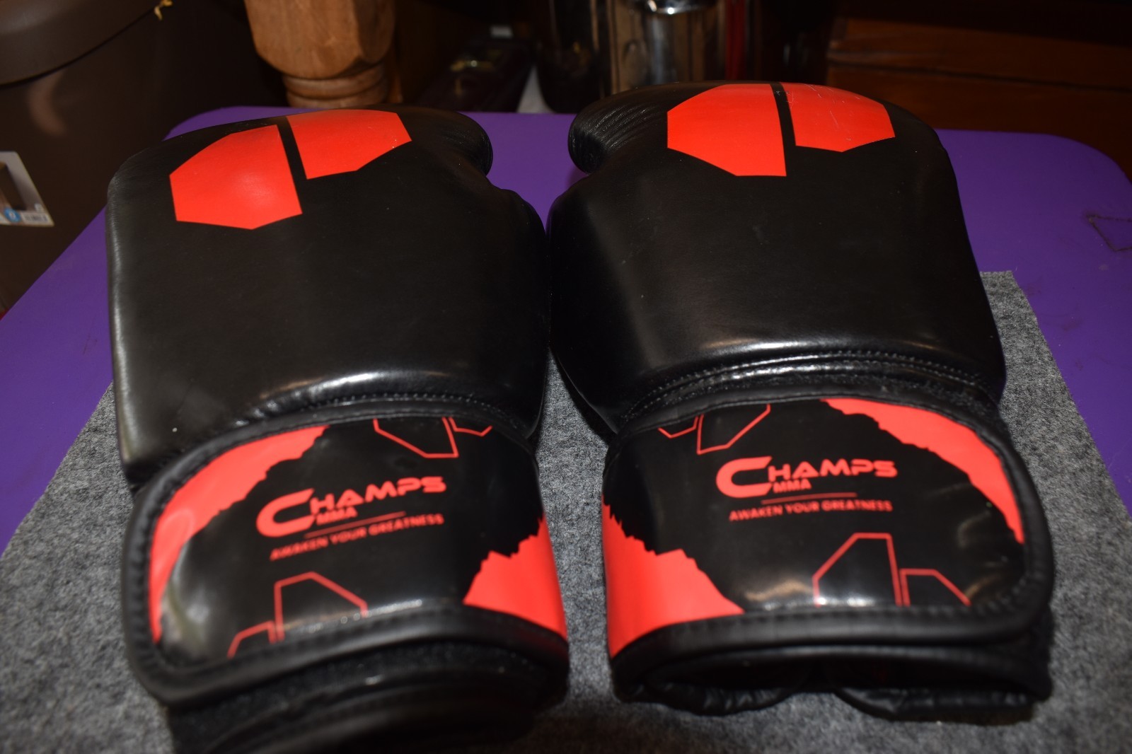 Champs boxing gloves, new, MMA "Awaken your Greatness" 14 oz gloves