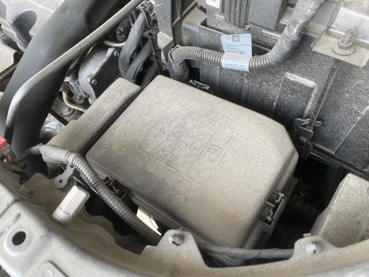 Air Shutter Without Engine Block Heater Lower Fits 22-24 EQUINOX 1069747