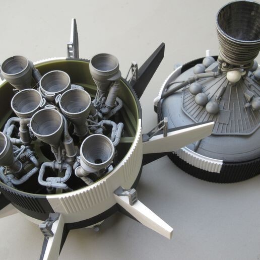 3d printed APOLLO 7 SATURN 1B rocket 1:72