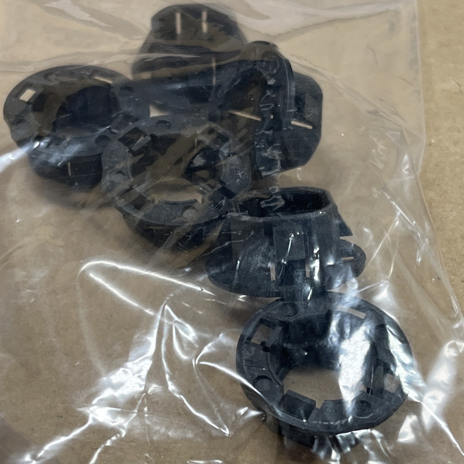 QTY 6) Arlington 4400 Snap-In Plastic Bushings 75 Degree Size 1/2"