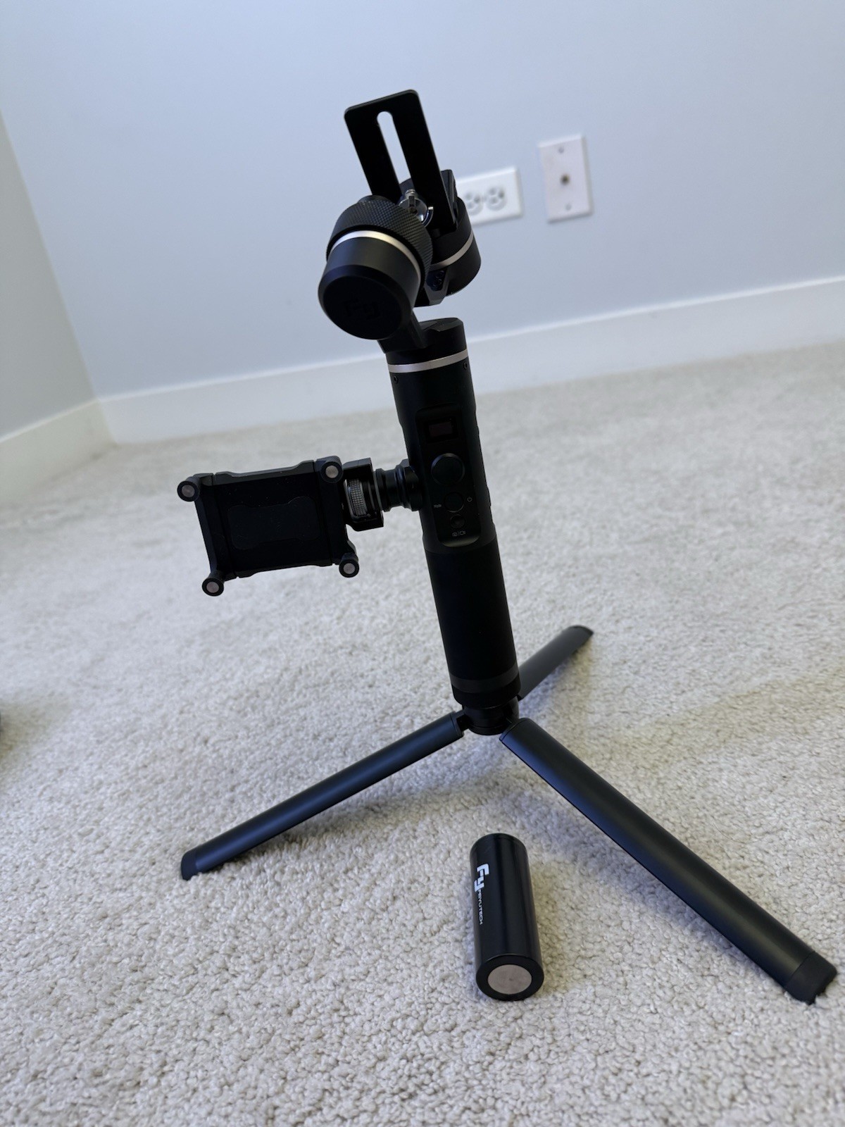 FeiyuTech 3-Axis Foldable Gimbal Stabilizer - Case & Tripod