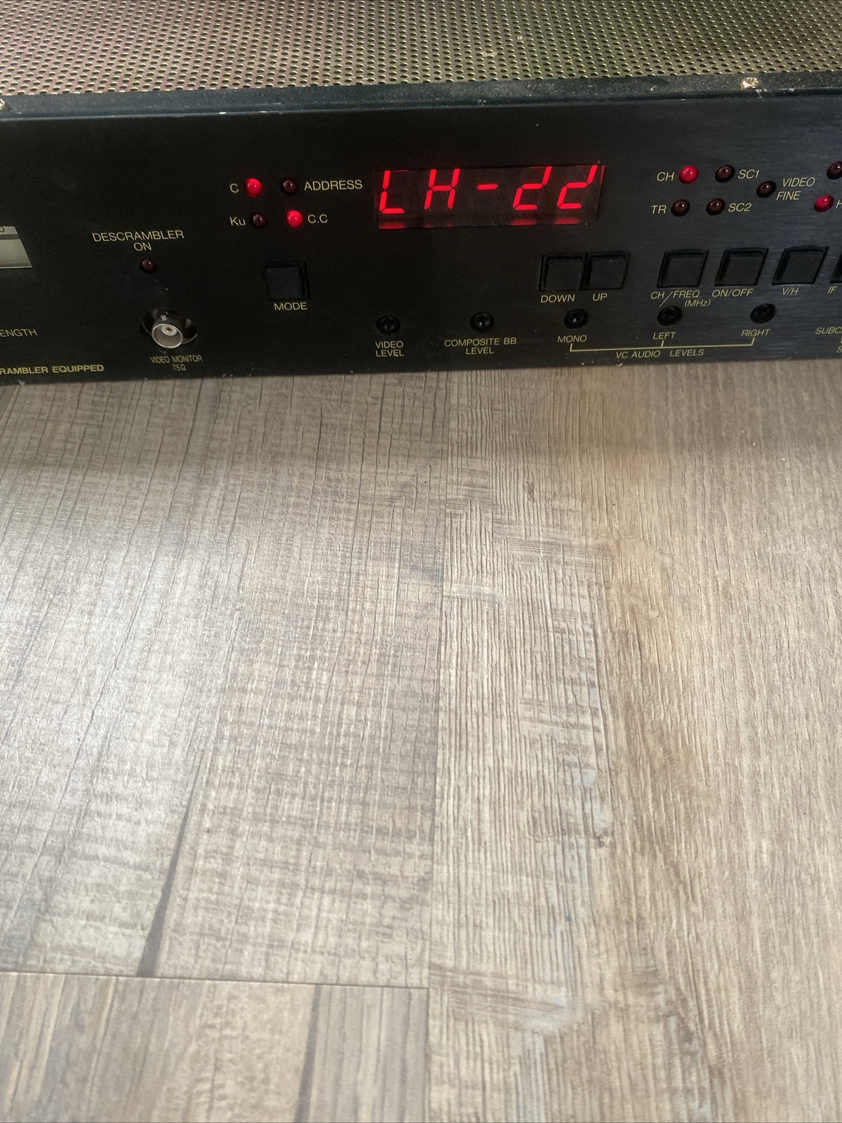 DX ANTENNA DIR-657 BROADCAST SATELLITE RECEIVER