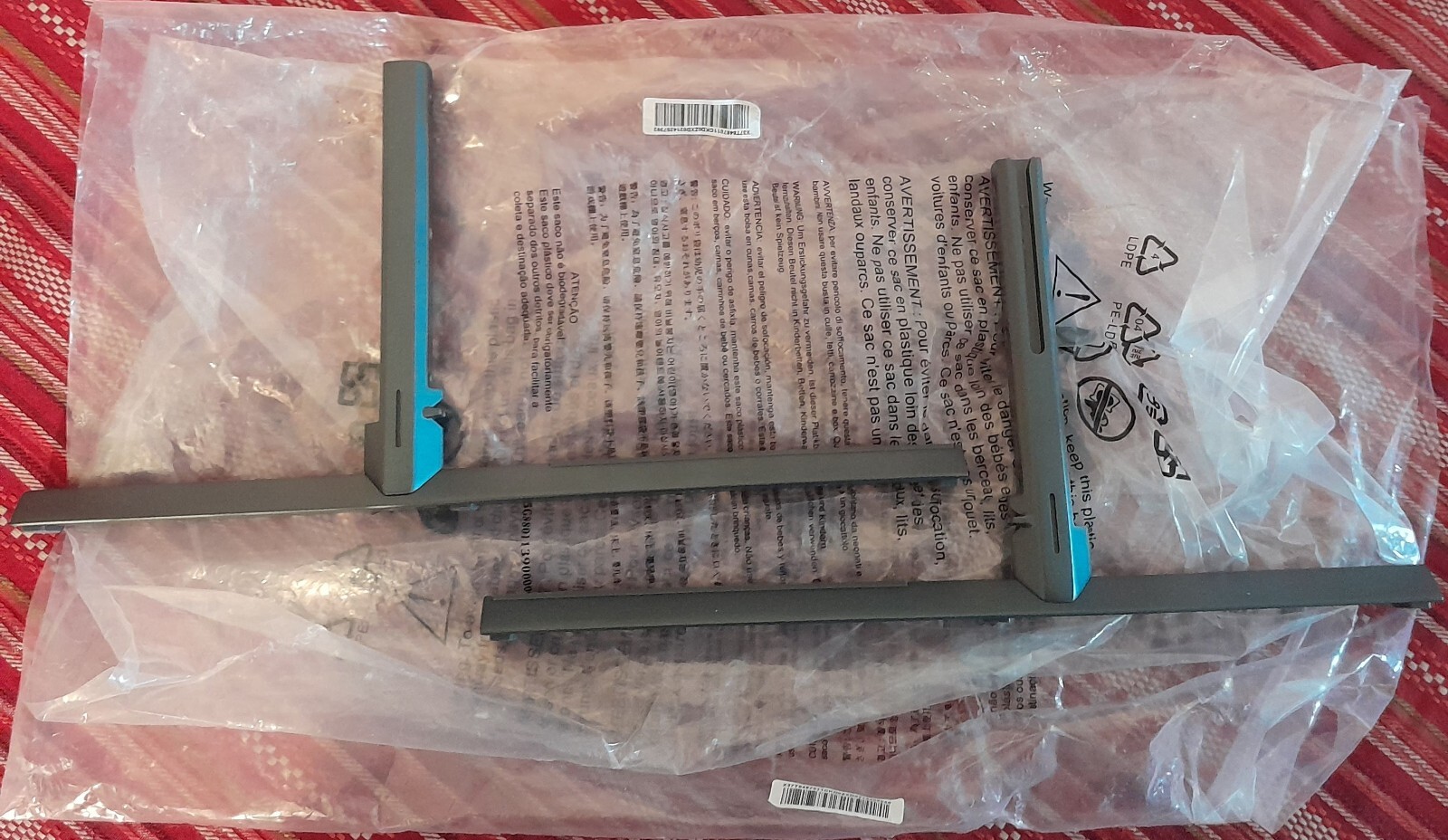 Vizio Tv stand legs X37t8487011 m65Q7-J01 has screws I SHIP FAST