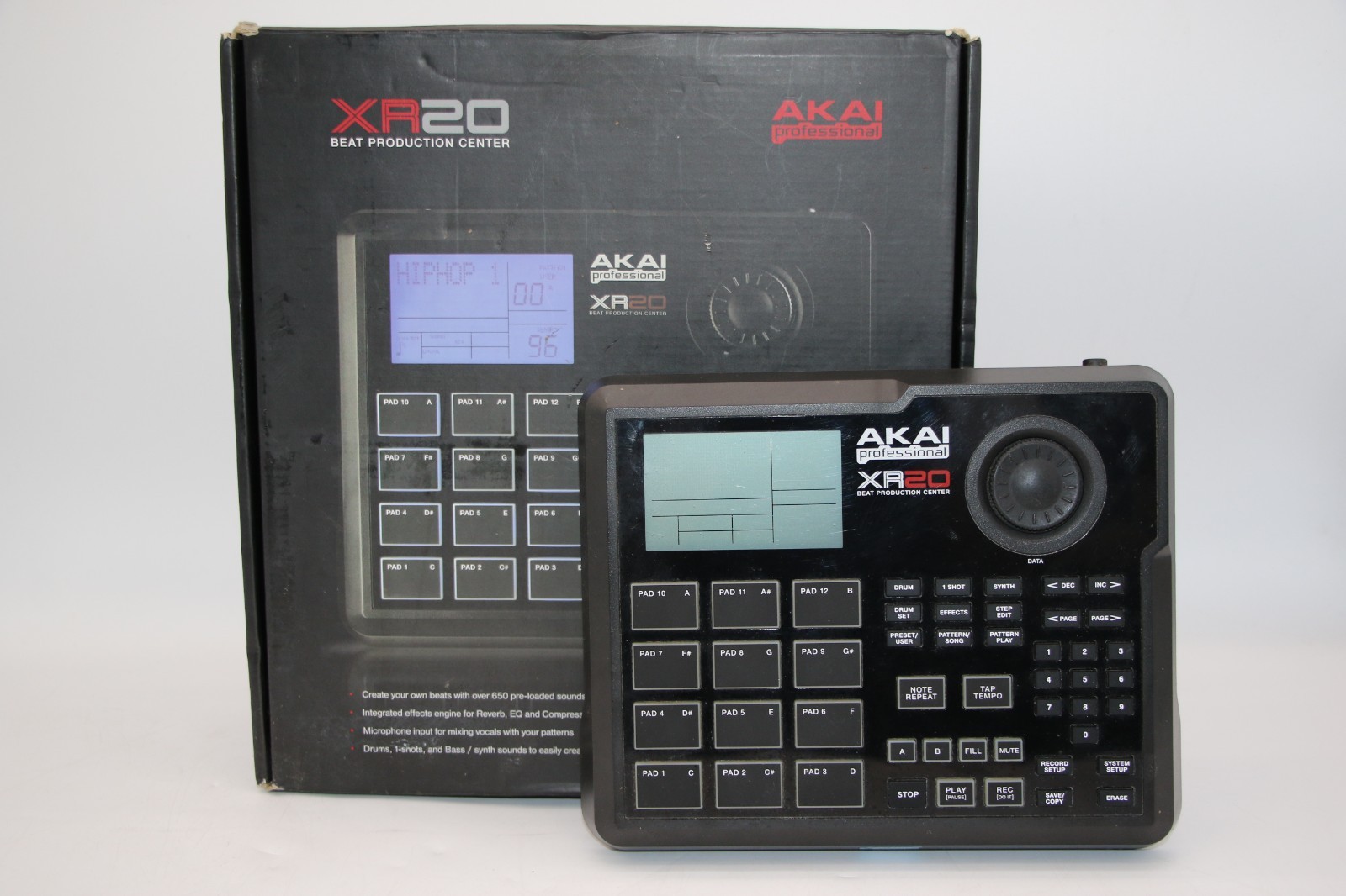 Akai Professional XR20 Beat Production Center Drum Machine Synthesizer Effector
