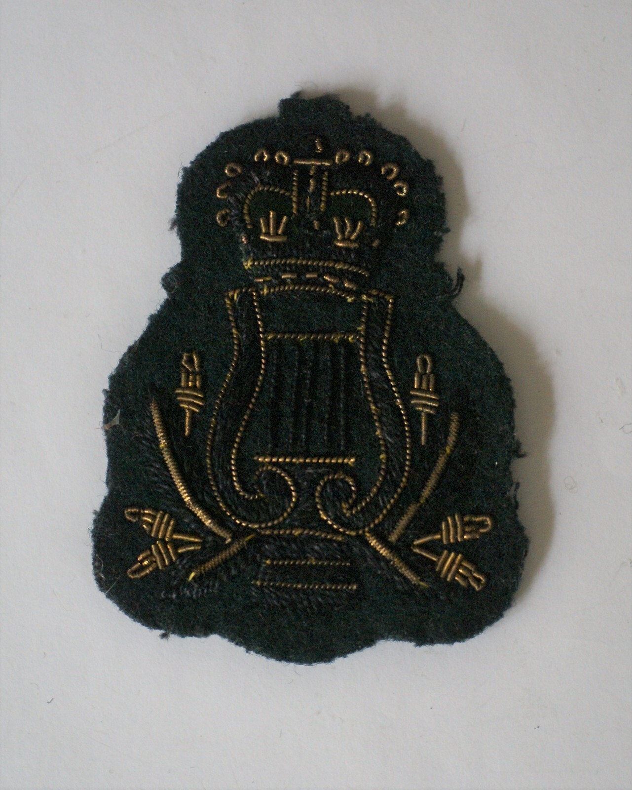 British Army Musician trade badge, gold on black for Greenjackets & Rifles