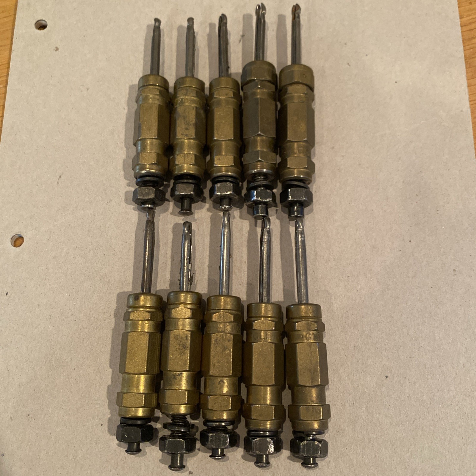 Boeing Surplus 10 Piece 3/16"" Hex Draw Clecos 0-1" Grip Range Gold good cond.