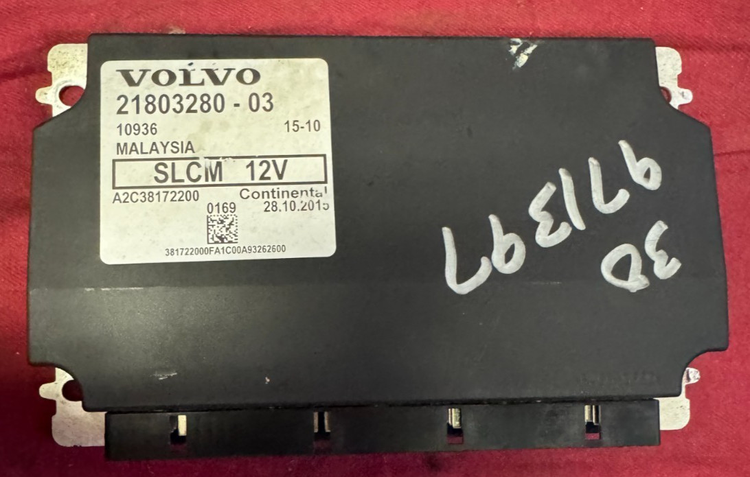 2017  VOLVO LIGHT CONTROL MODULE SLCM 21803280-03, A2C38172200  CONTINENTAL