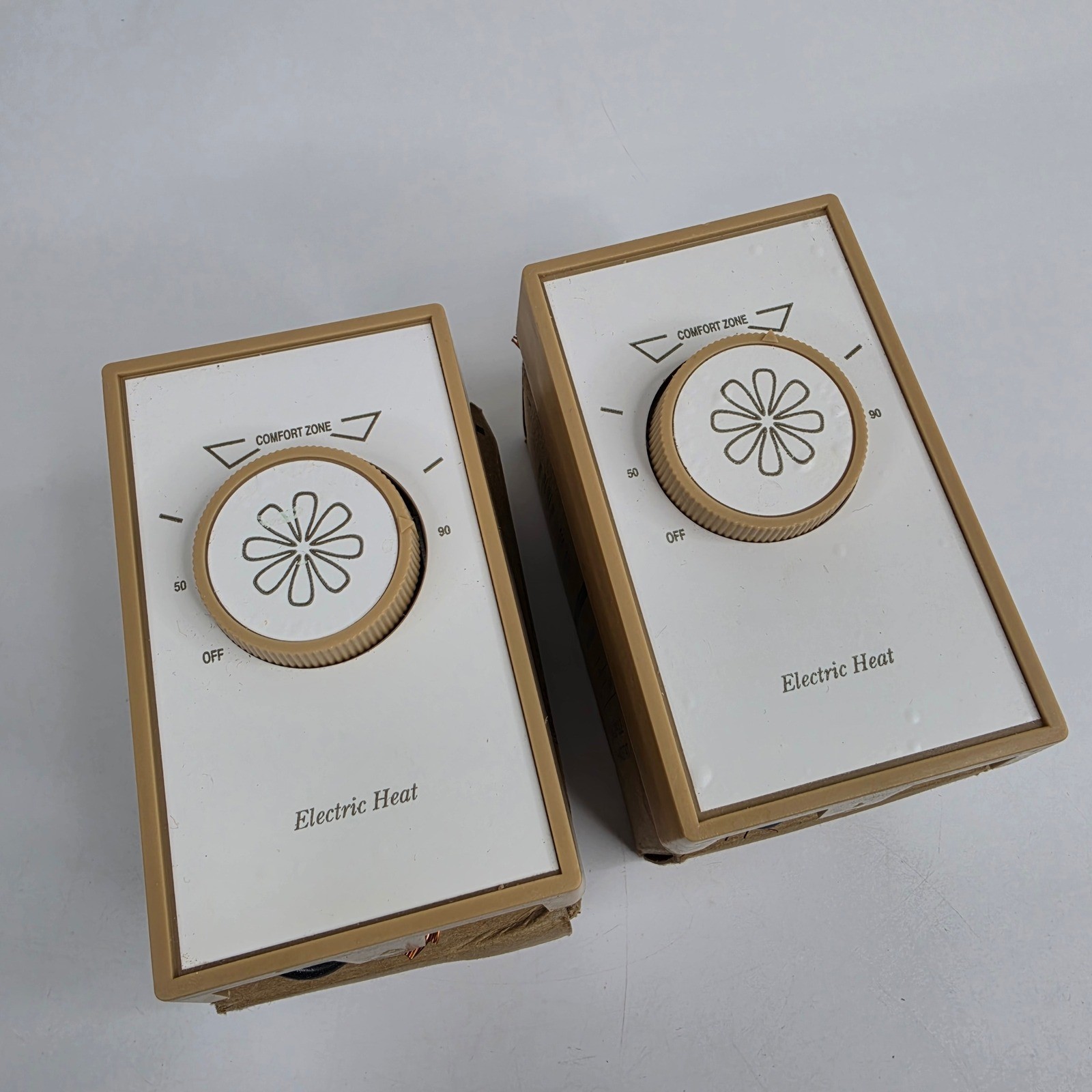 Vintage Electric Heat Double Pole Thermostat 22 Amp 277 VAC Flower Dial Lot of 2